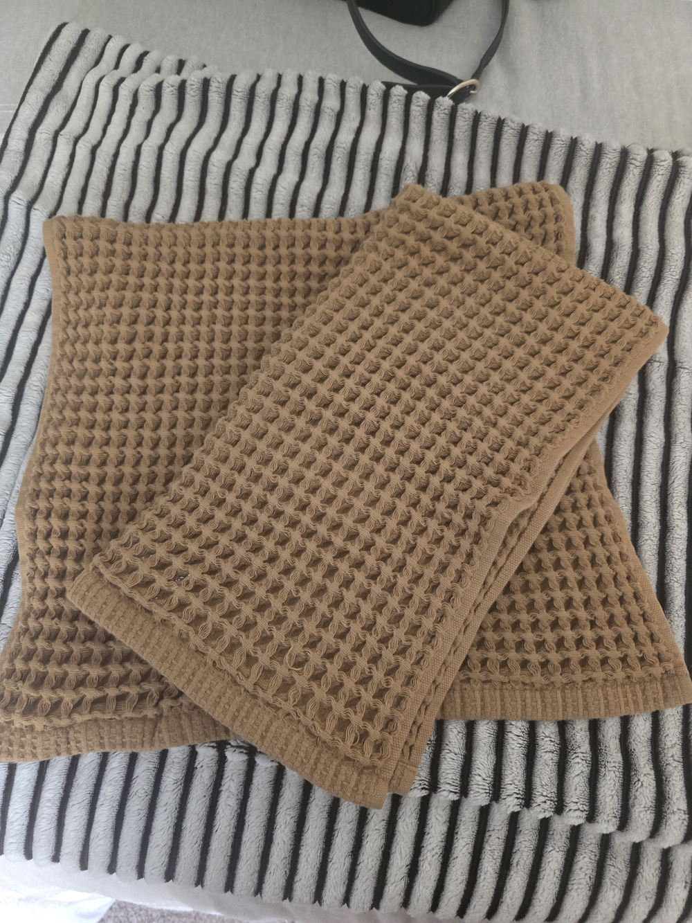Casaluna Golden Waffle Hand Towels Set Of 2